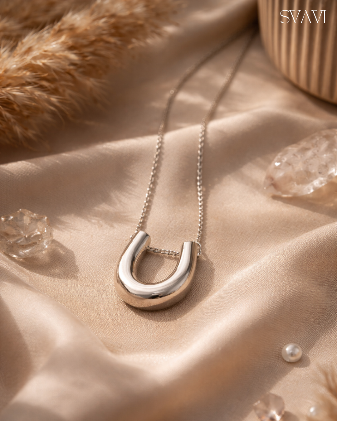 Svavi "Horsey" | Minimalist Everyday Pendant